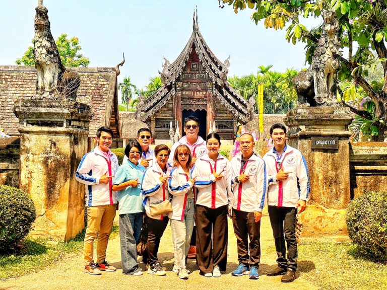 สายมูต้องมา “พรรครวมแผ่นดิน” เอาฤกษ์เอาชัยไหว้หลวงพ่อทันใจ วัดพระธาตุดอยคำ จ.เชียงใหม่